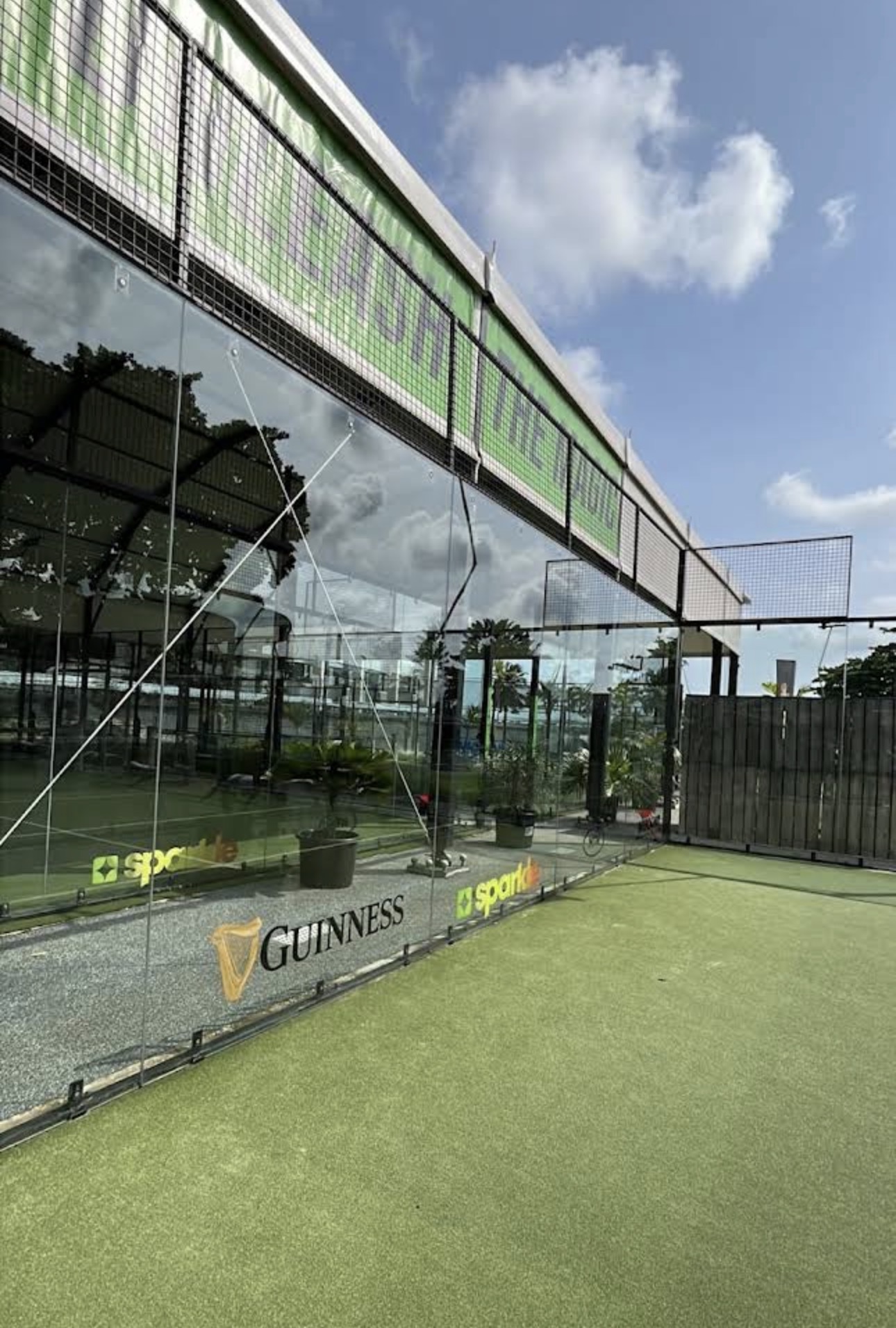 Monaliza Tennis Club seating
